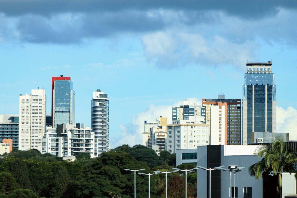 Construções sustentáveis em Curitiba: harmonia entre moradia e meio ambiente