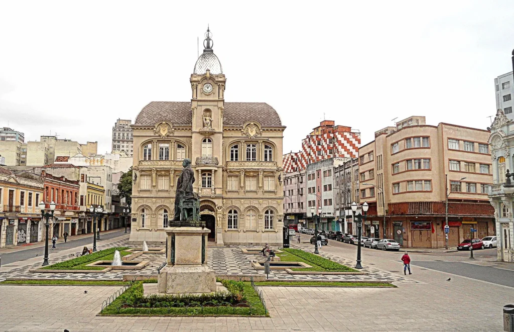 O centro histórico de Curitiba é um tesouro arquitetônico