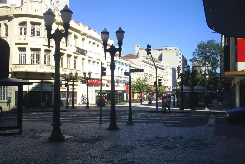 Guia de Bairros: As Melhores Áreas para Morar em Curitiba