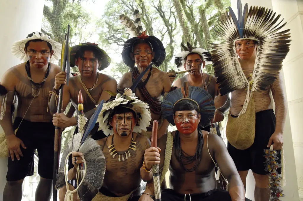 Descobrindo a Riqueza dos Povos Indígenas no Paraná